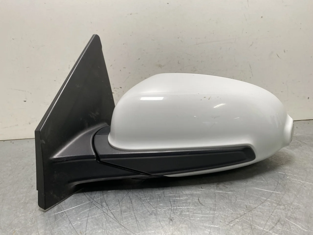 Hyundai KONA / ELECTRIC 2018-23 Left power mirror view 3