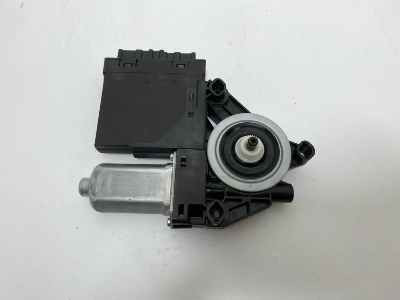 Polestar 2 2020- Ablakemelő motor nézet 2