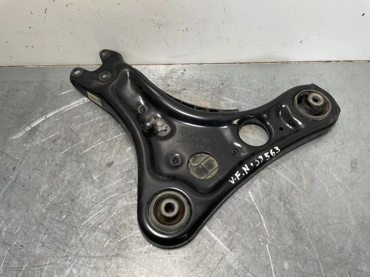 Volkswagen ID BUZZ/CARGO 2022- Front left control arm