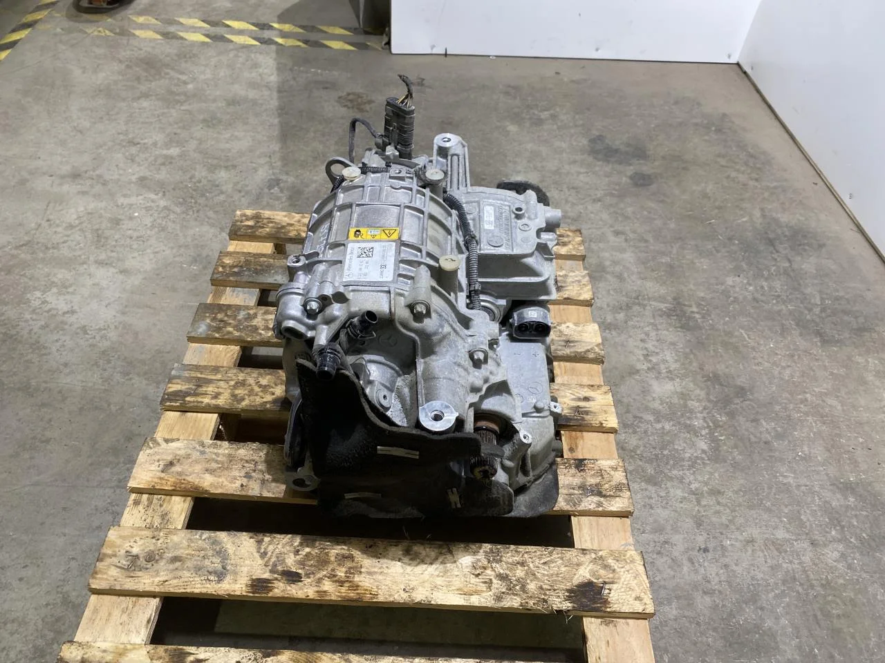 Mercedes EQA H243 2021- Motor electric spate vedere 2