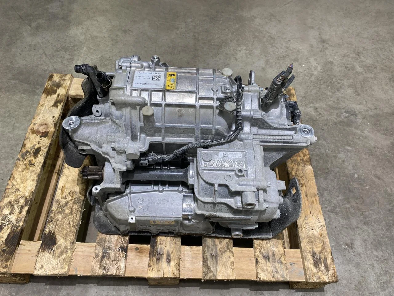 Mercedes EQA H243 2021- Motor electric spate vedere 3