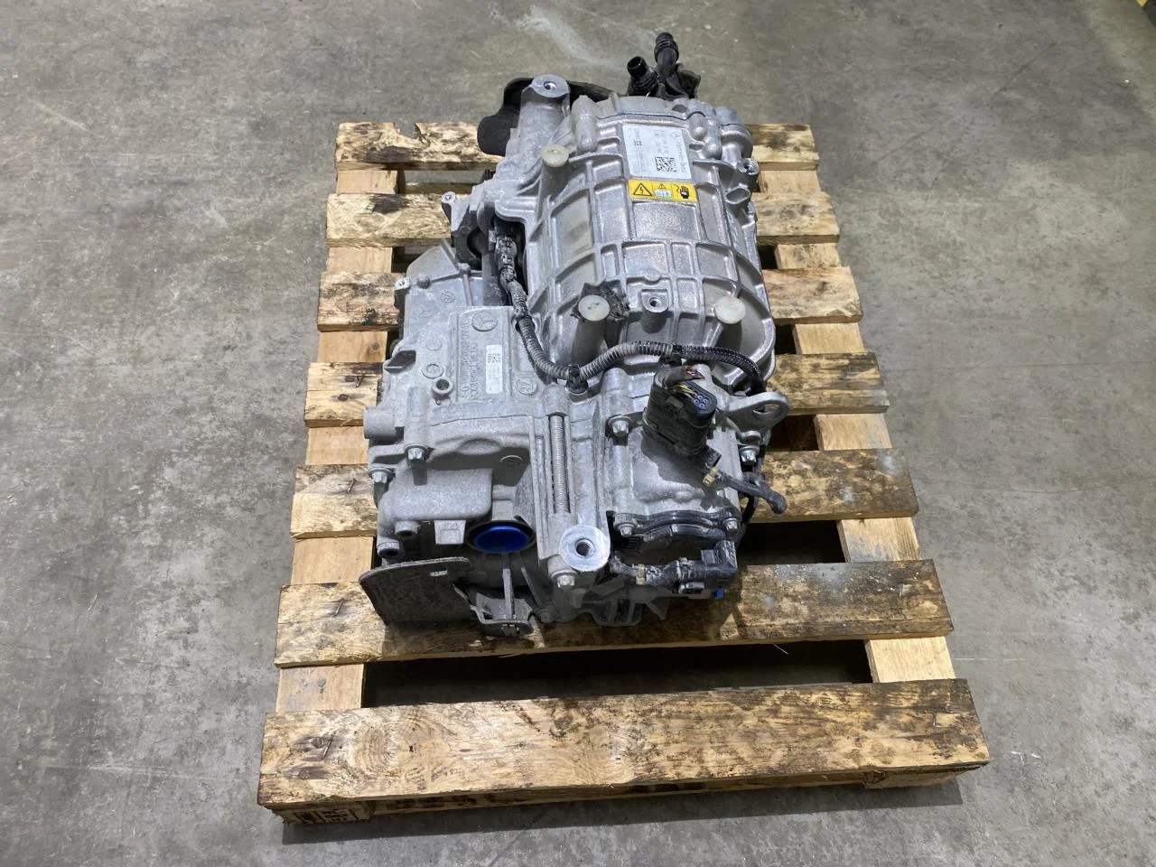 Mercedes EQA H243 2021- Motor electric spate vedere 4