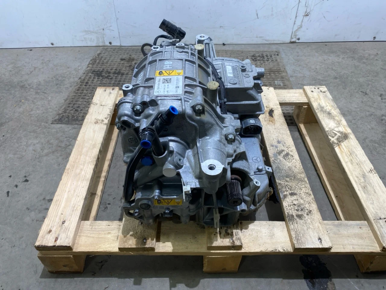 Mercedes EQA H243 2021- Rear electric motor