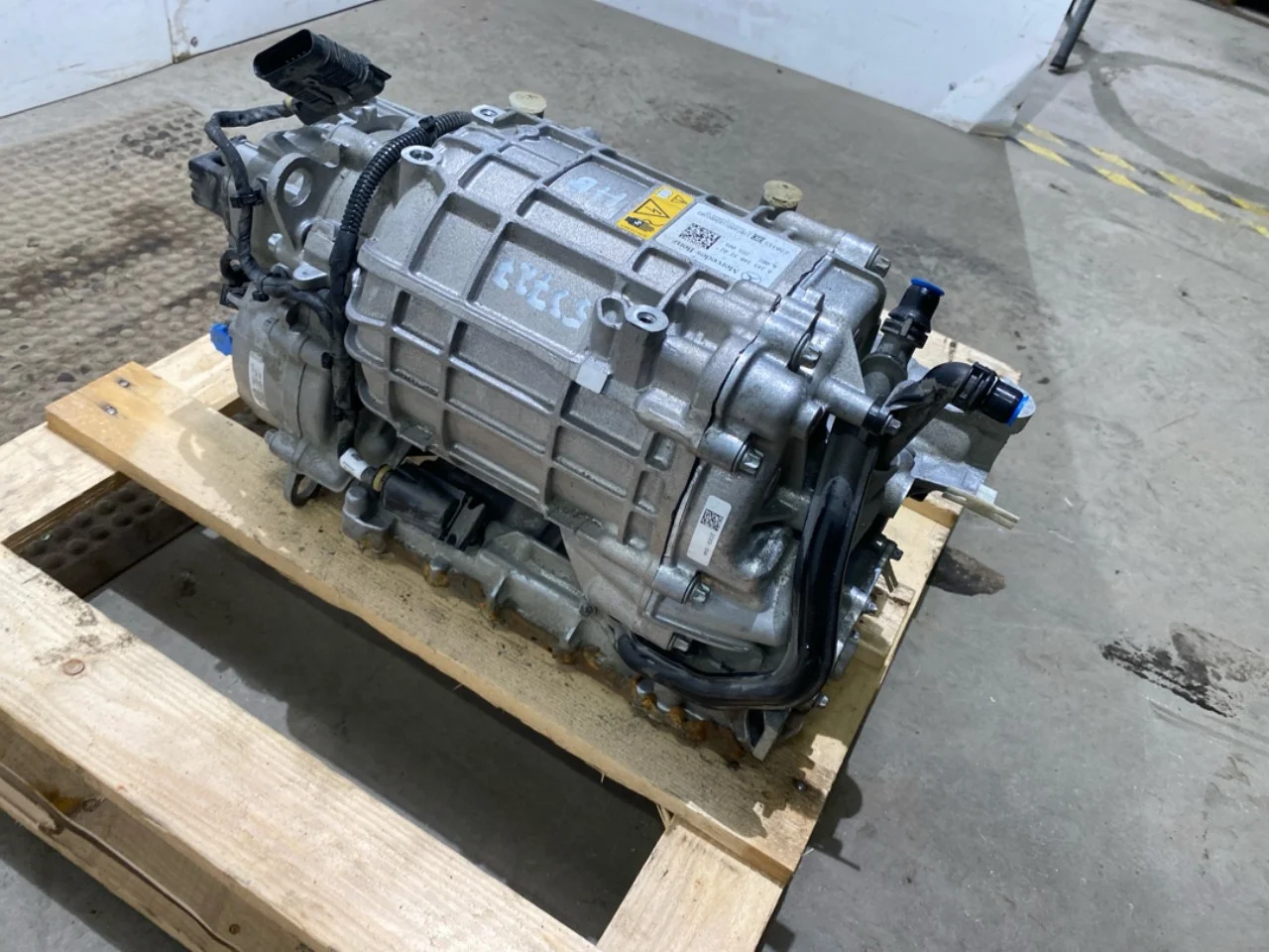 Mercedes EQA H243 2021- Motor electric spate vedere 3