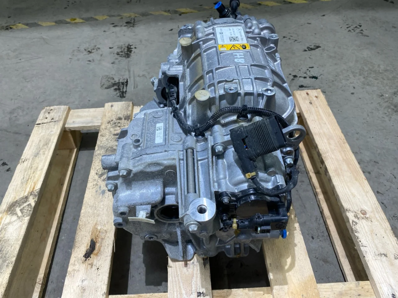 Mercedes EQA H243 2021- Motor electric spate vedere 4