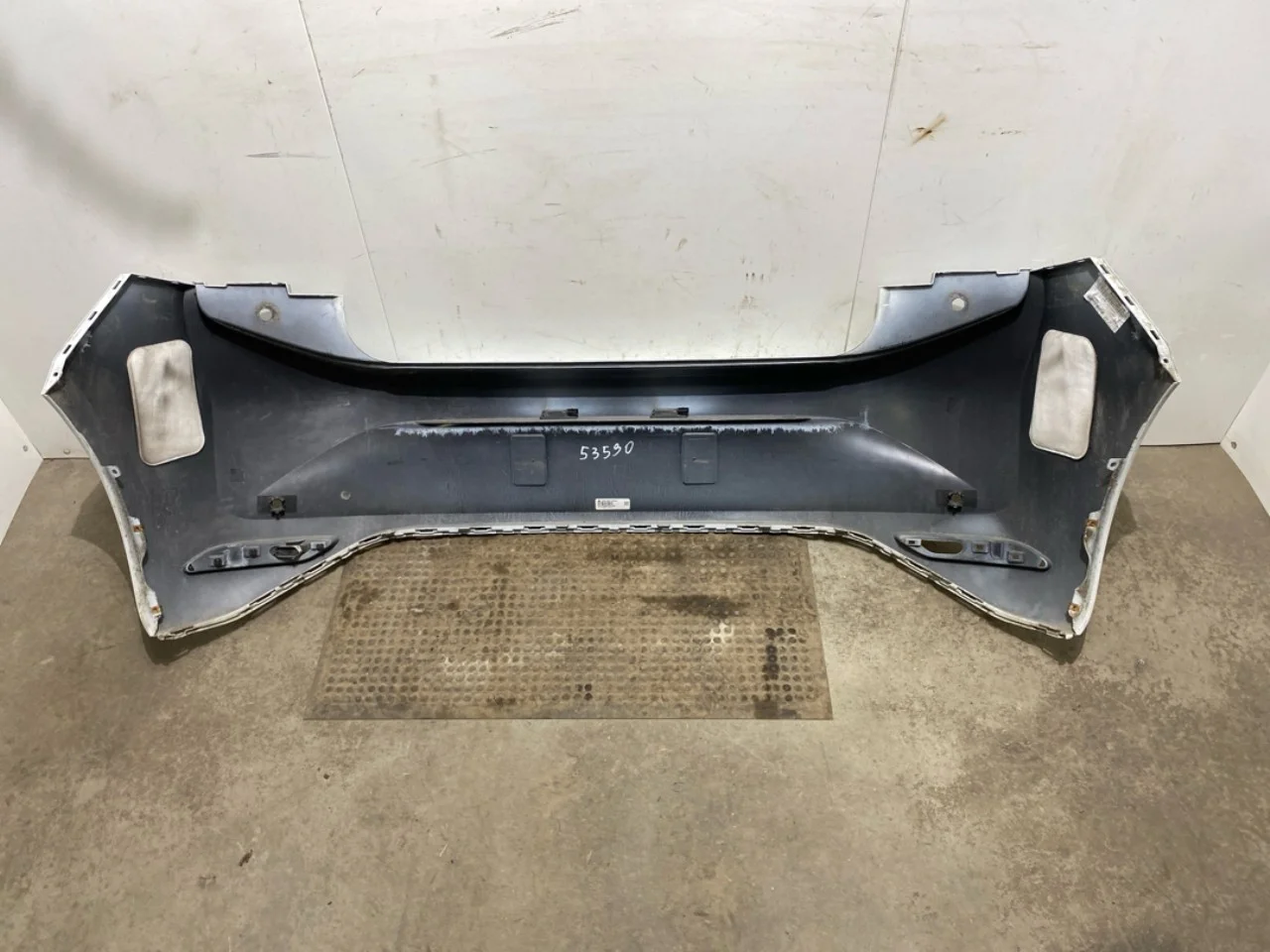 Volkswagen ID.3 2021- Rear bumper view 4