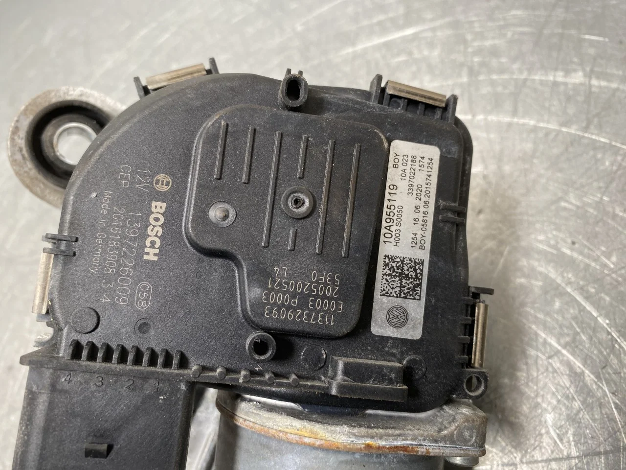 Volkswagen ID.3 2021- Ablaktörlő motor, szélvédő nézet 2