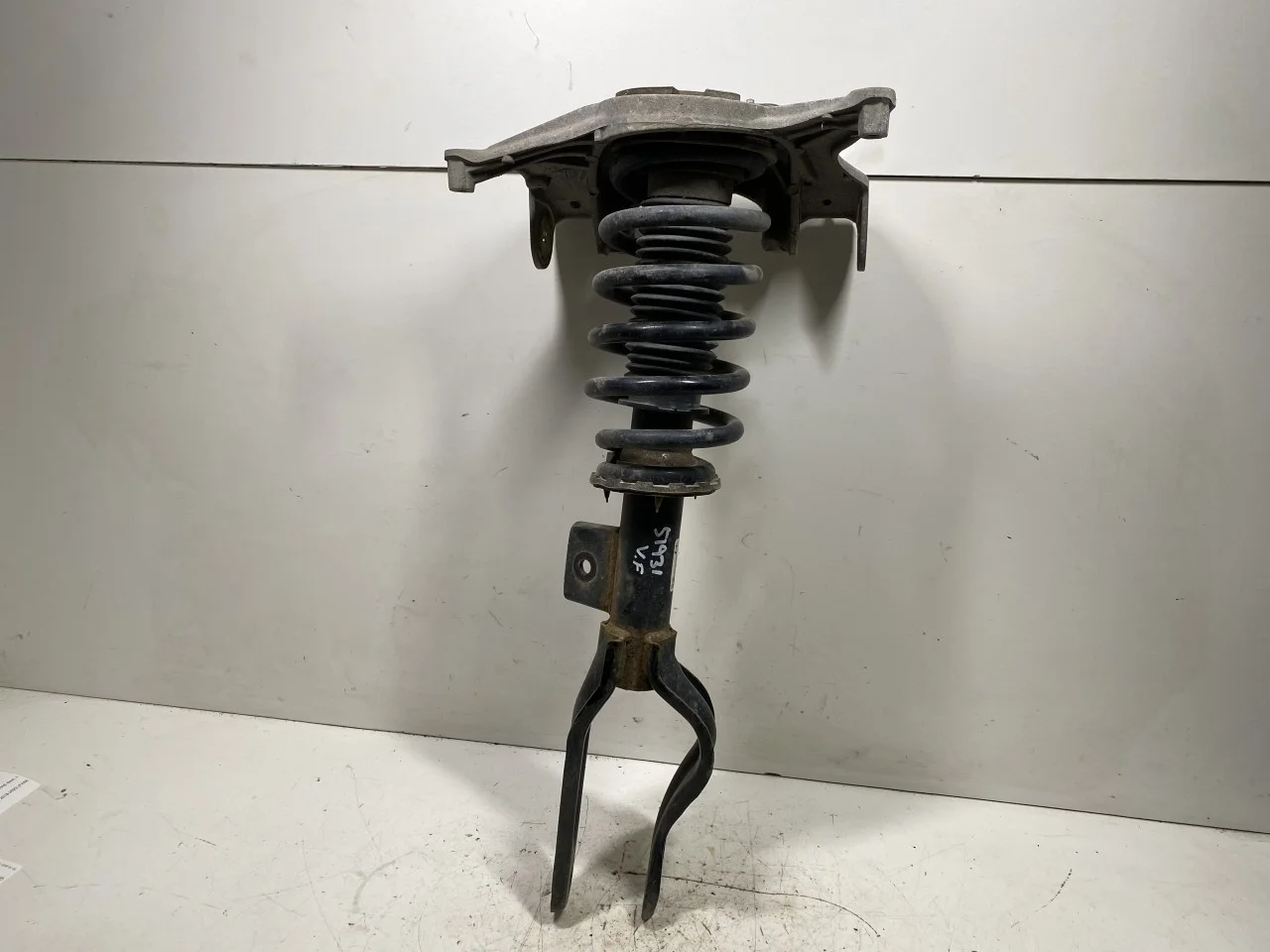 Tesla MODEL 3 2017--> Amortizor tip McPherson, față stânga