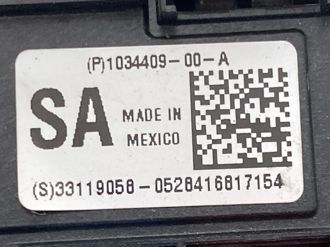Tesla MODEL S 2013- Fuse box / electrical center view 3