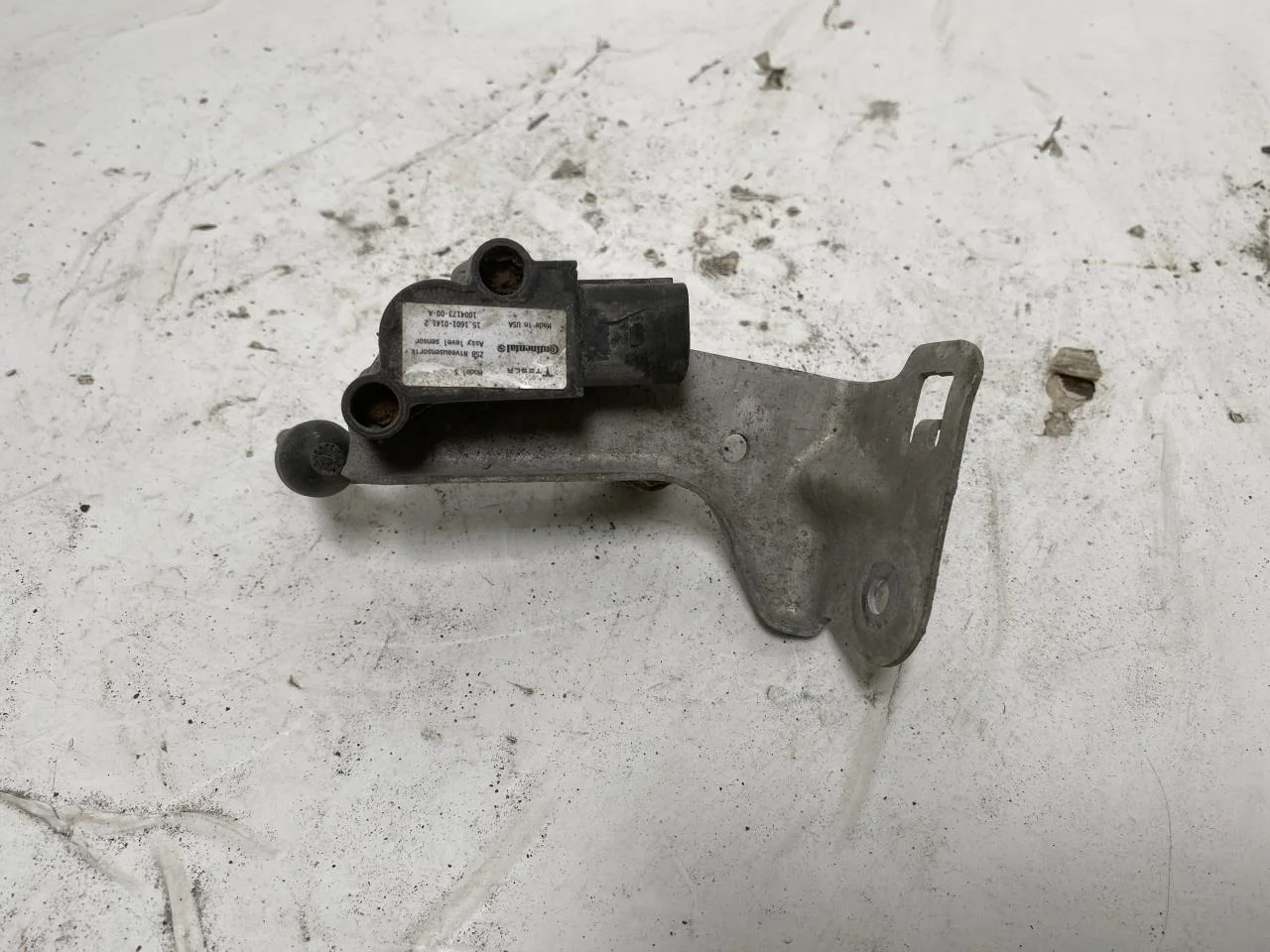 Tesla MODEL S 2013- Level control / air suspension sensor