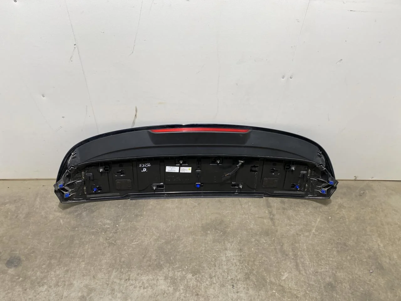 Volkswagen ID.7 TOURER 2024-> Spoiler, tailgate view 3