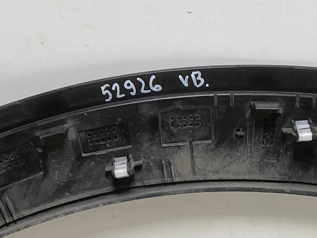 Xpeng G6 2024-> Wheel arch trim view 3
