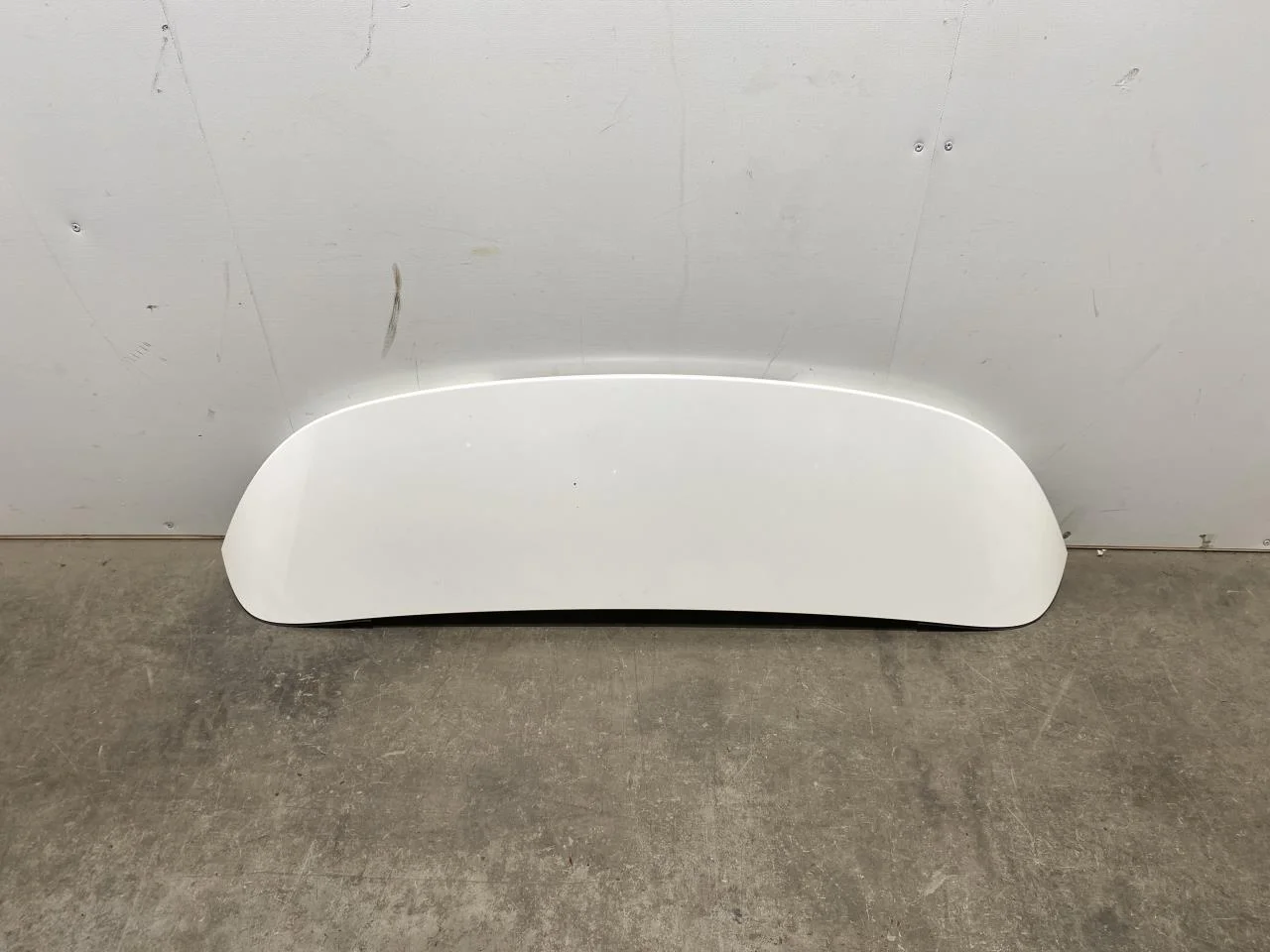 Mercedes EQC 2020- Spoiler, tailgate
