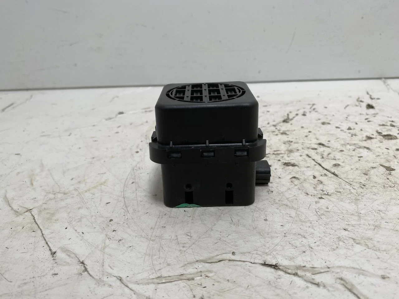 Xpeng G6 2024-> Difuzor sunet motor vedere 2
