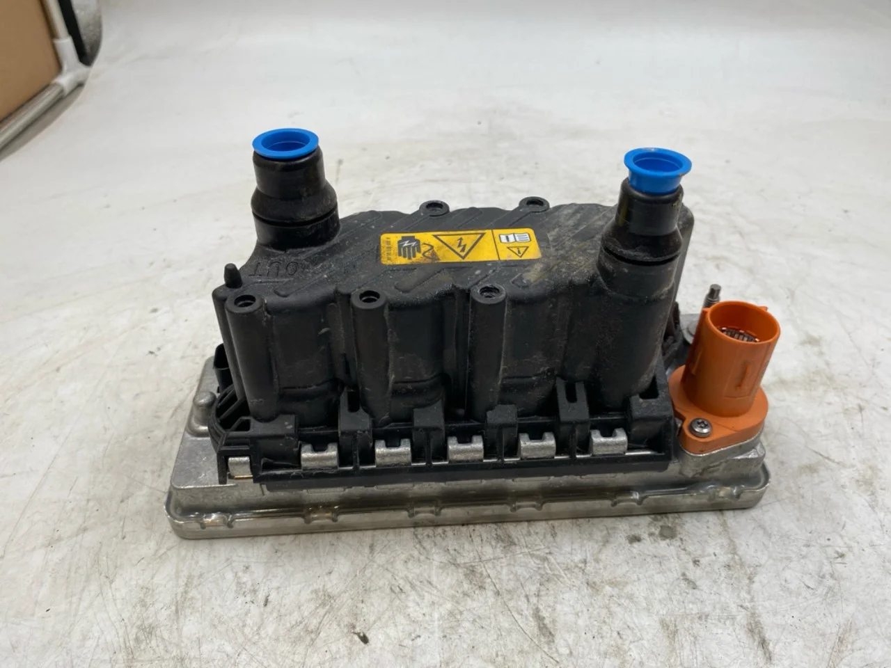 Mercedes EQS SUV X296 2022- Heater core, for air-conditioned system view 2