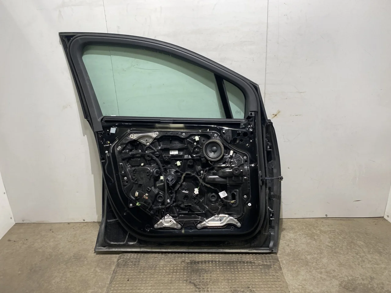 Mercedes EQS SUV X296 2022- Ajtó, 4 ajtós, első, bal nézet 4