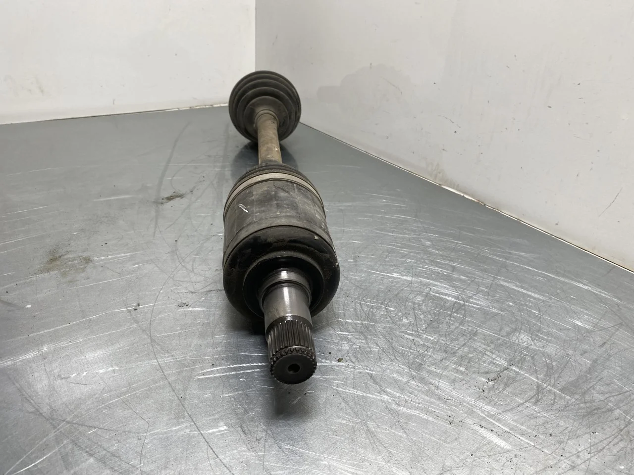 Mercedes EQS SUV X296 2022- Front right driveshaft view 3