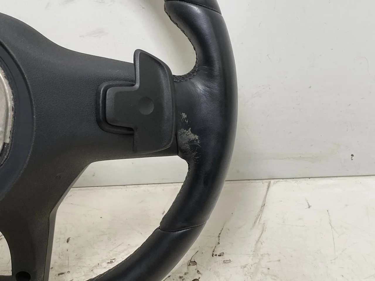 Mercedes EQA H243 2021- Steering wheel view 3