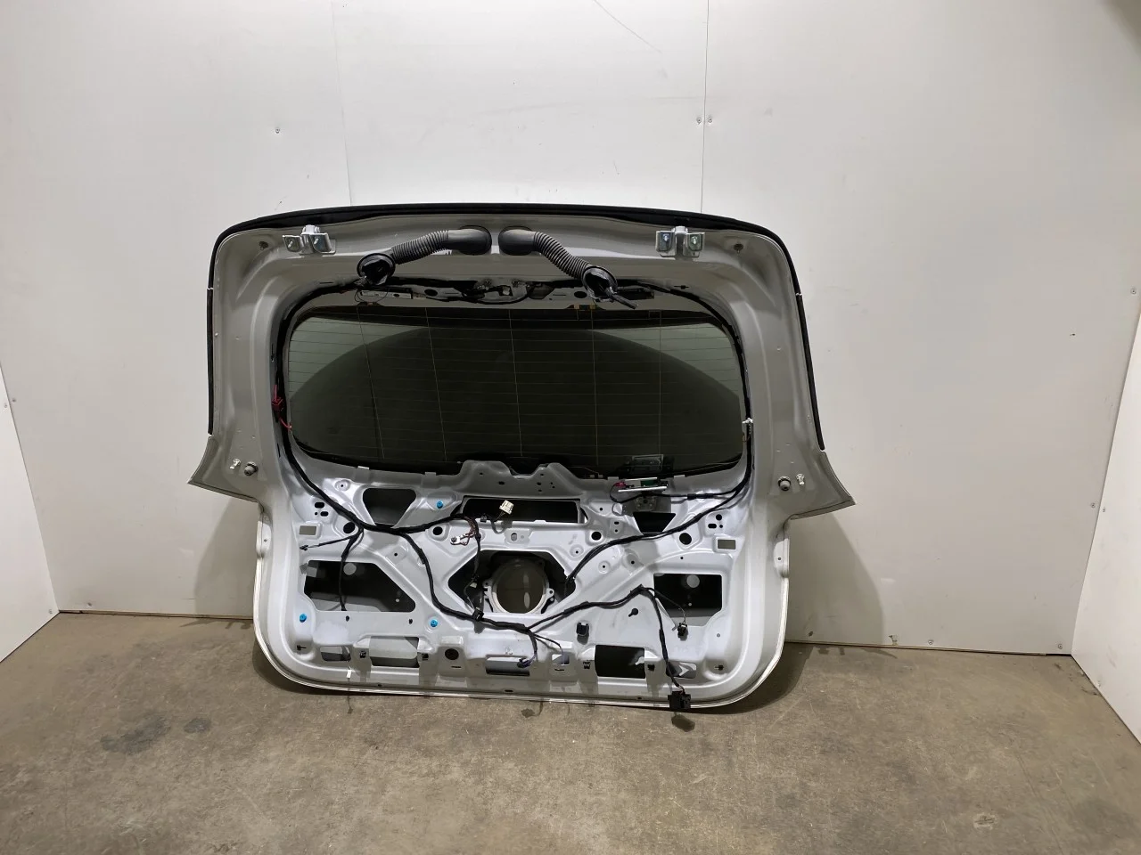 Mercedes EQA H243 2021- Tailgate, estate view 2