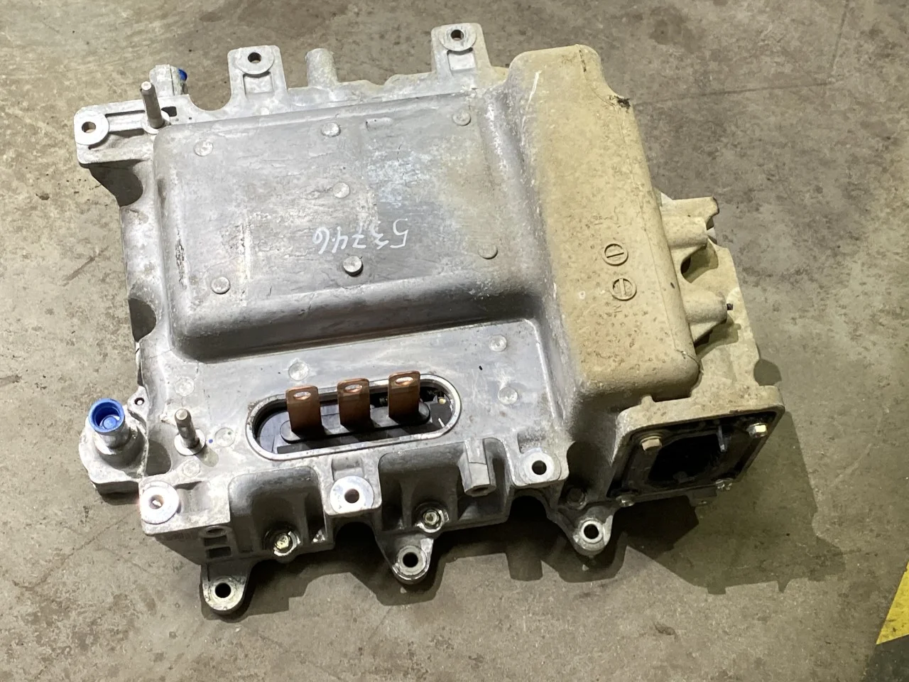 Nissan LEAF 2011-17 Invertor, 12-220V vedere 2