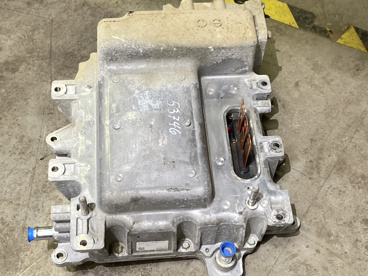 Nissan LEAF 2011-17 Invertor, 12-220V vedere 3