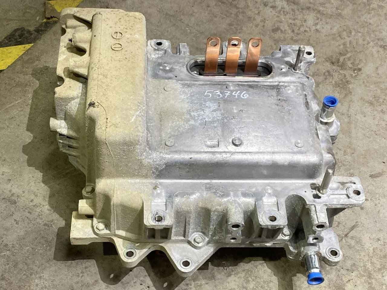 Nissan LEAF 2011-17 Invertor, 12-220V vedere 4
