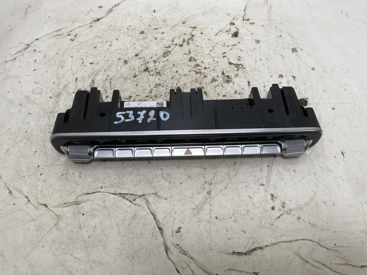 Mercedes EQA H243 2021- Heater control unit view 2