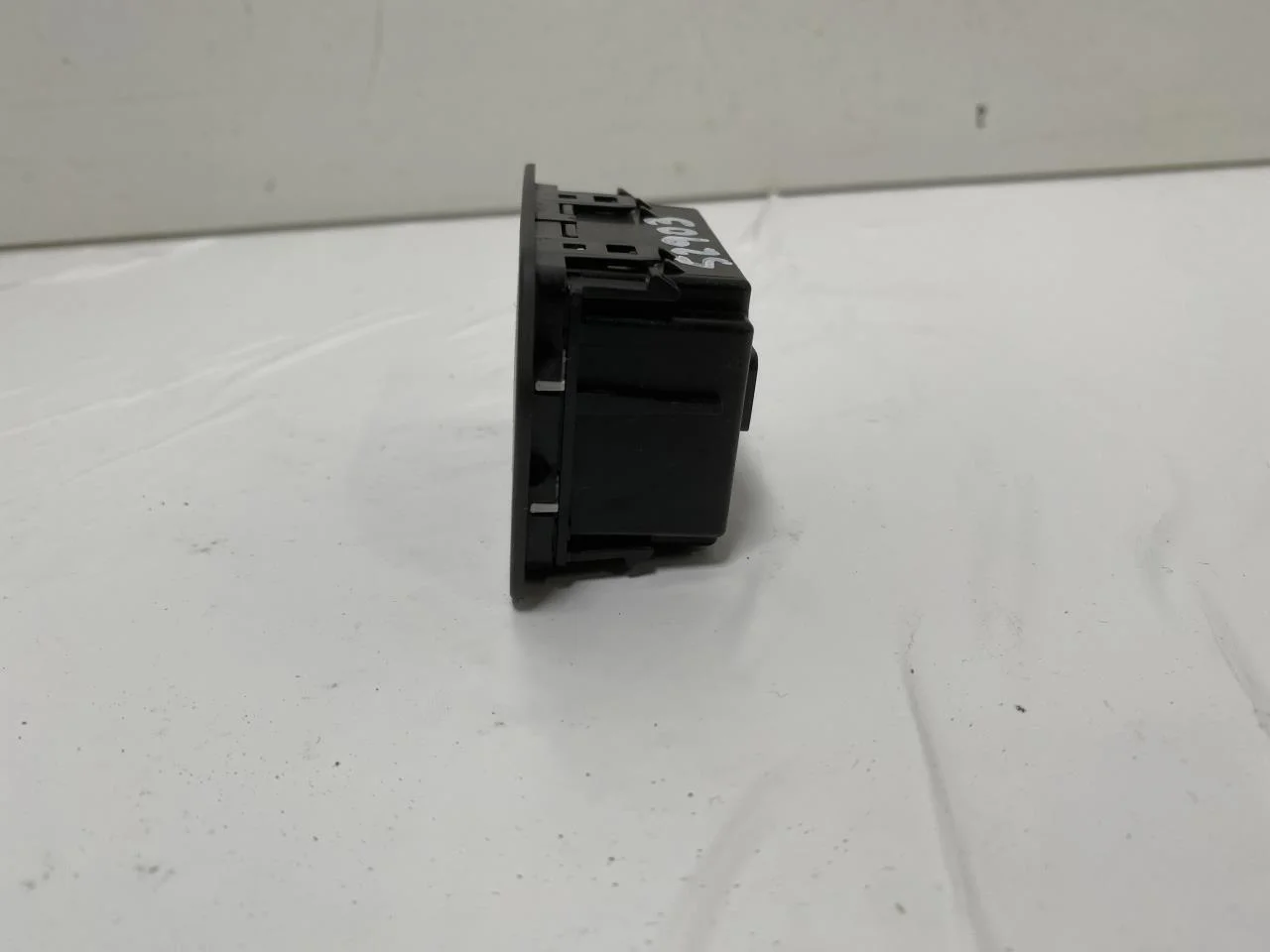 Volkswagen ID.4 2021- Headlight switch view 4