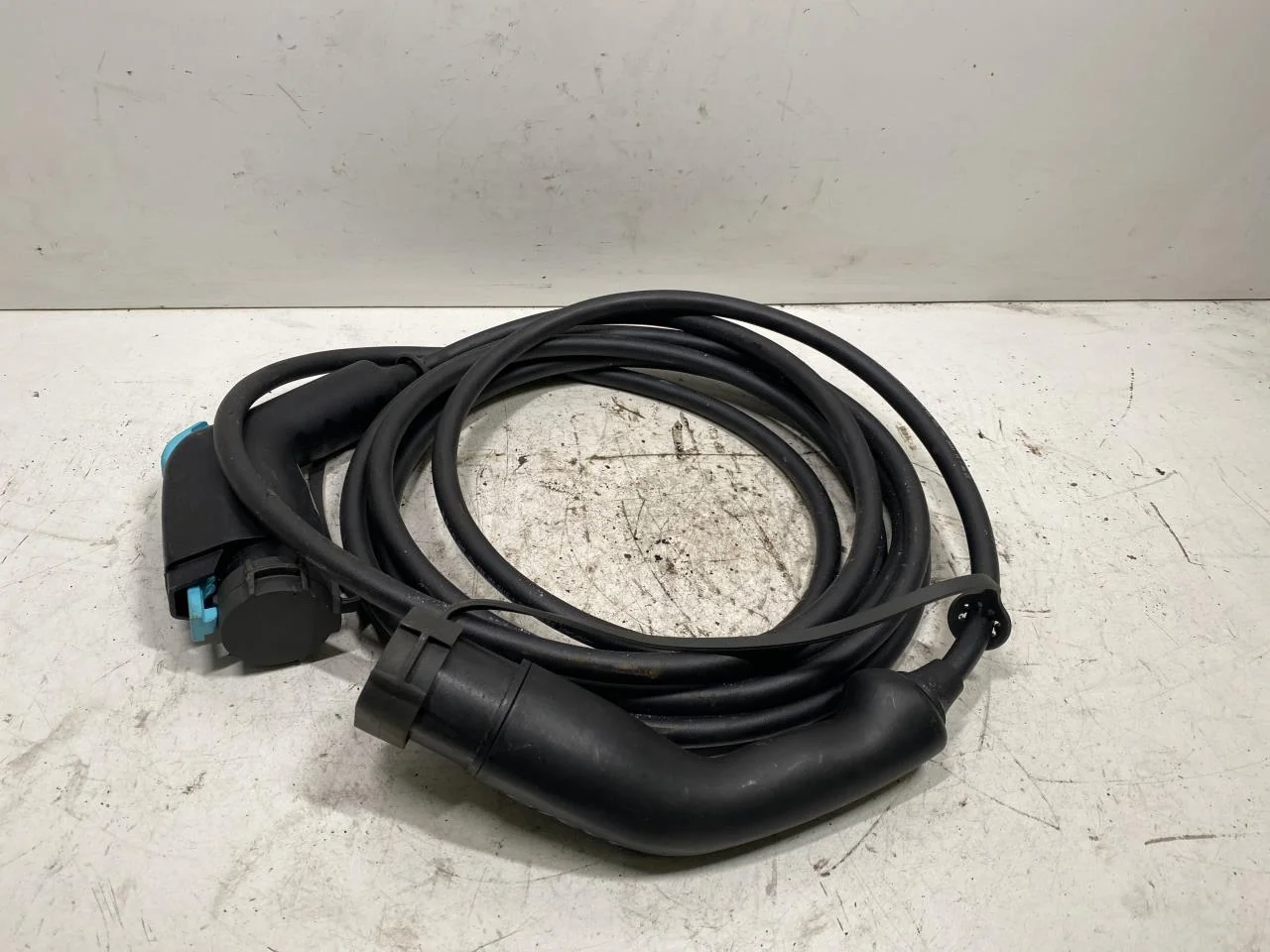 Nissan LEAF 2011-17 Battery charger