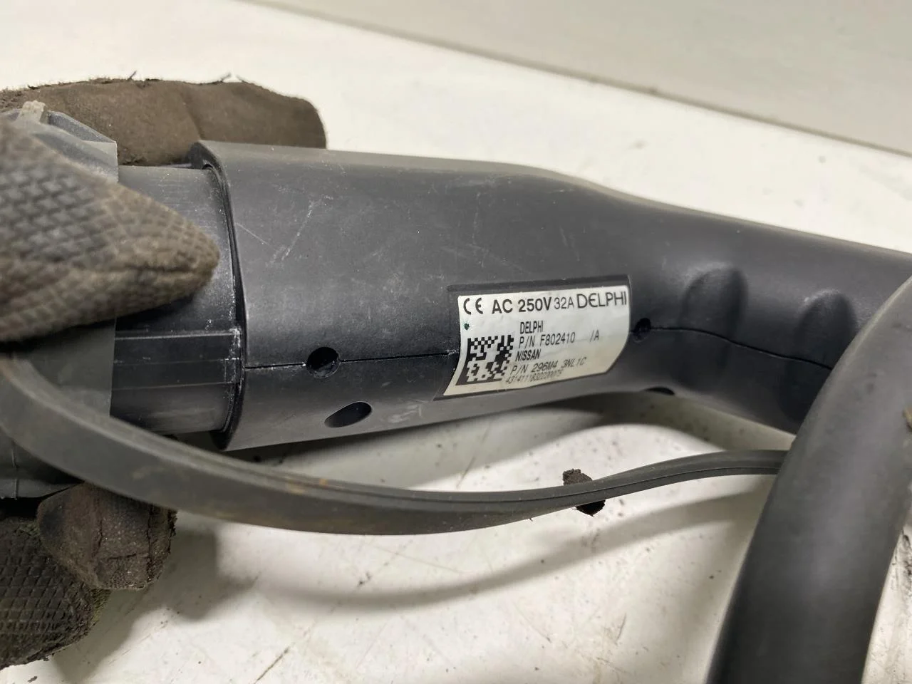Nissan LEAF 2011-17 Battery charger view 2