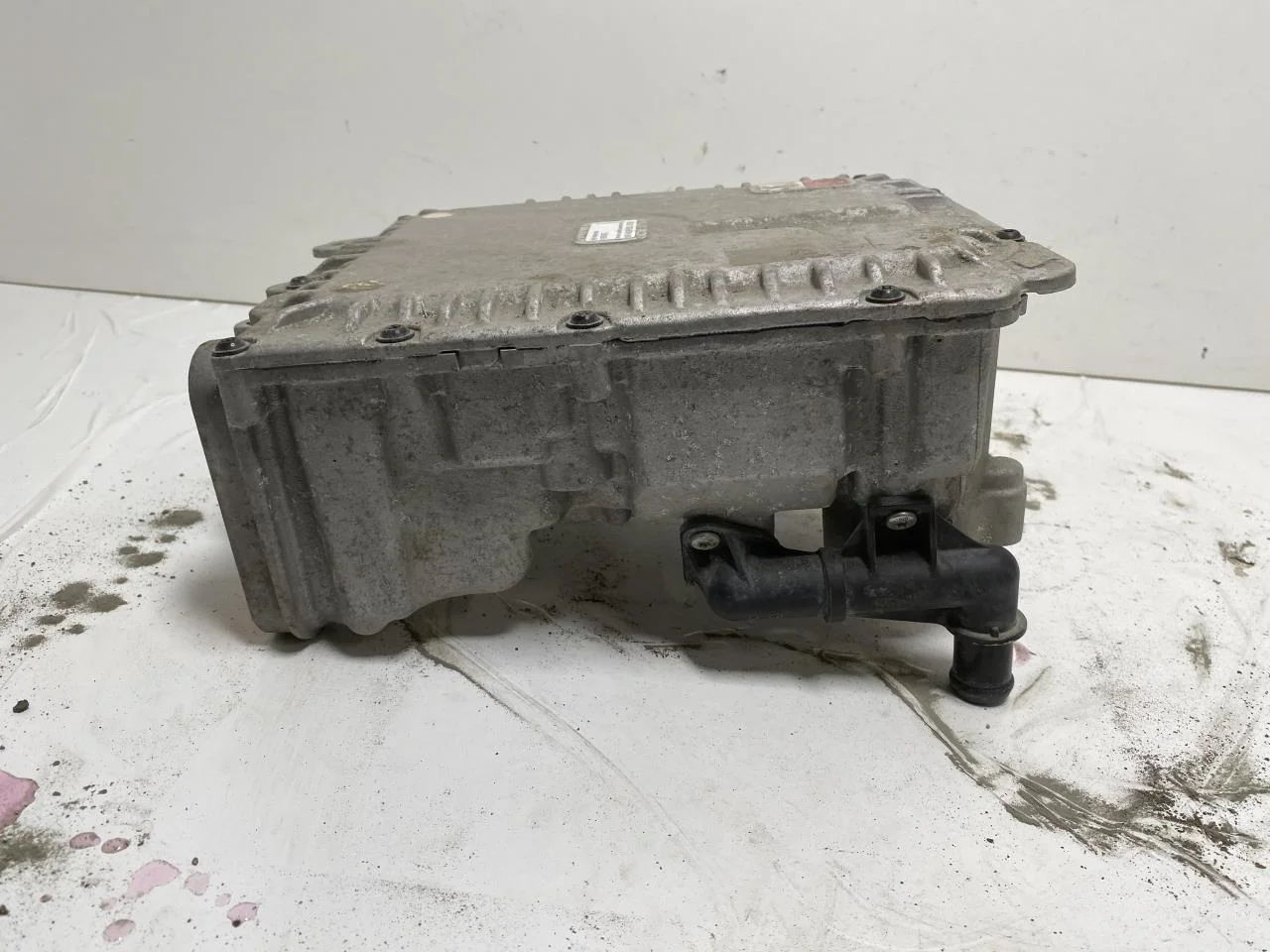 Volkswagen ID.4 2021- Inverter, 12-220V view 4