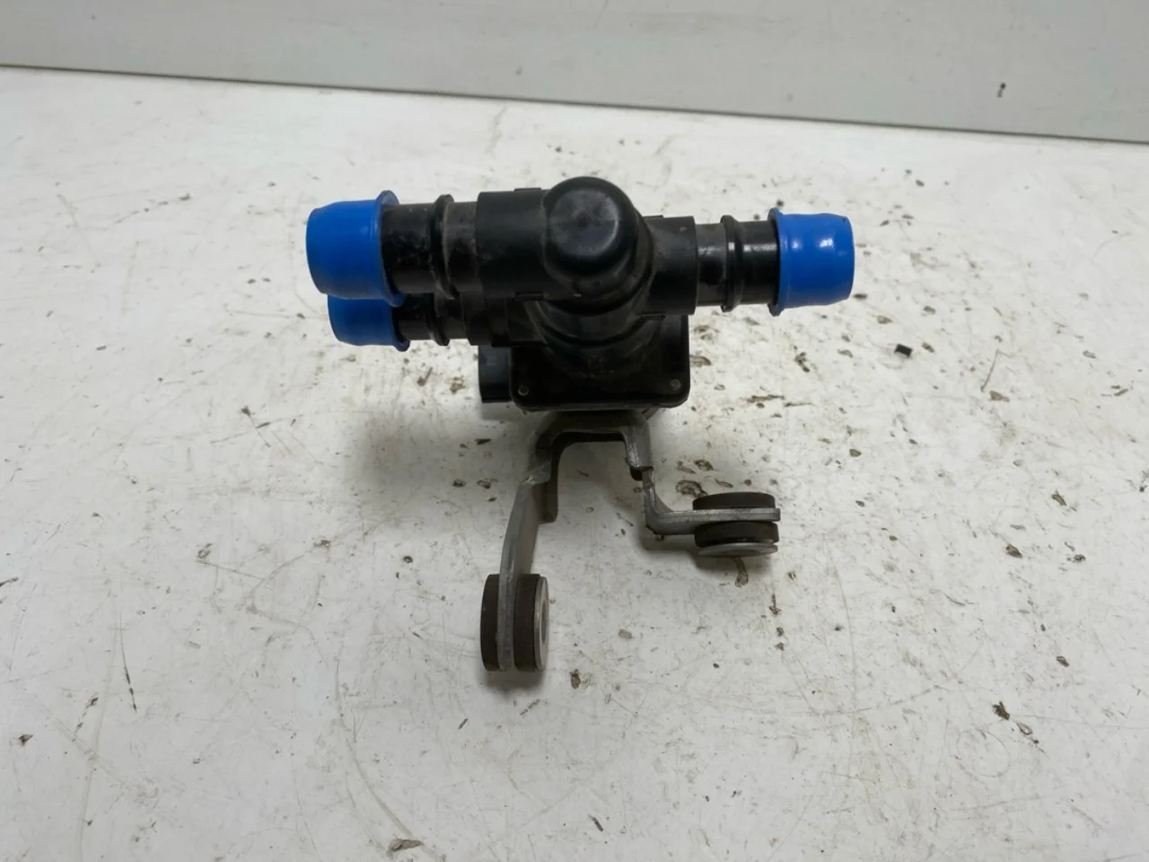 Hyundai IONIQ 5 NE 2022- Vacuum pump view 4