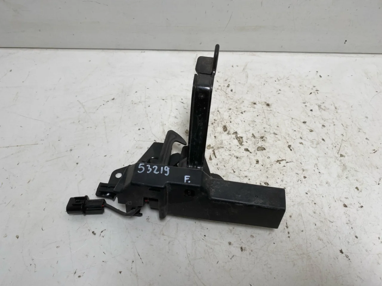 Hyundai IONIQ 5 NE 2022- Hood latch