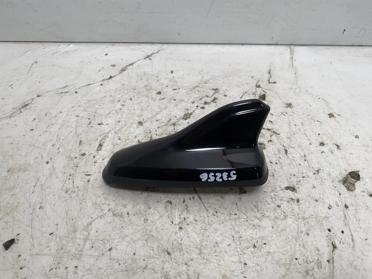 Volkswagen ID.7 TOURER 2024-> Antenna