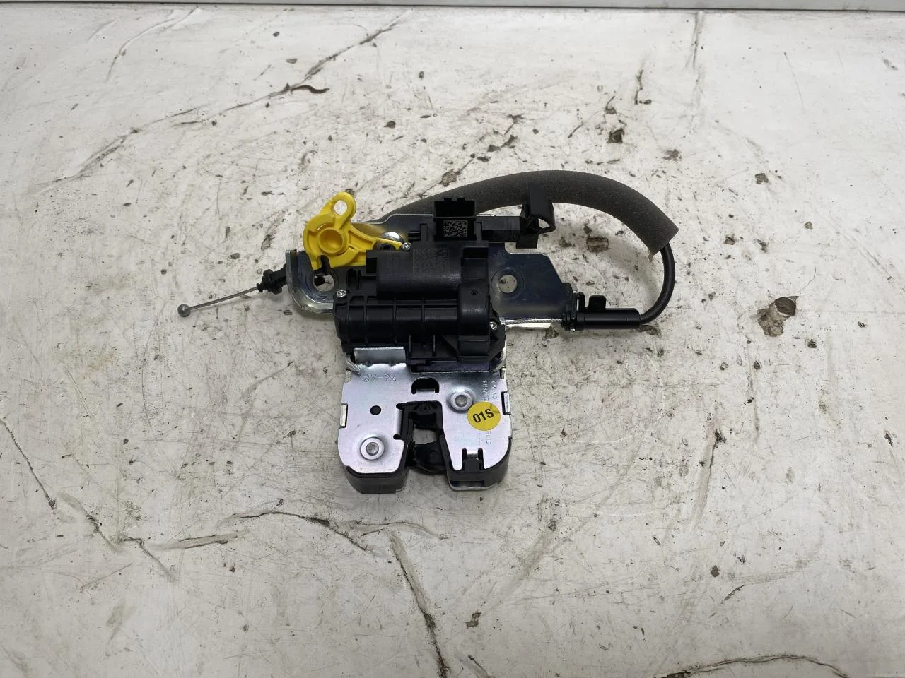 Volkswagen ID.7 TOURER 2024-> Tailgate lock