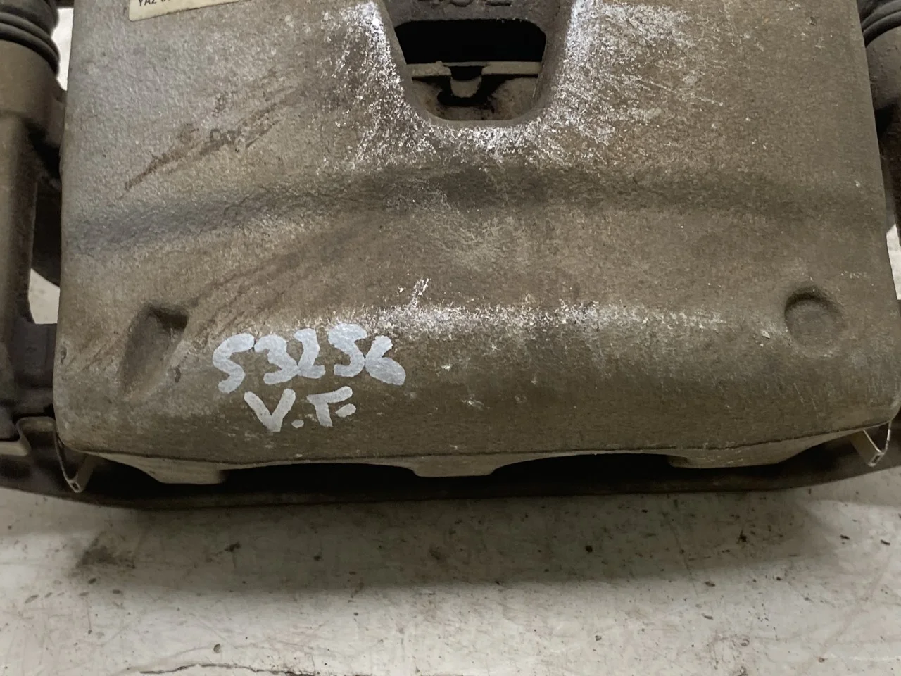 Volkswagen ID.7 TOURER 2024-> Féknyereg, első, bal nézet 2