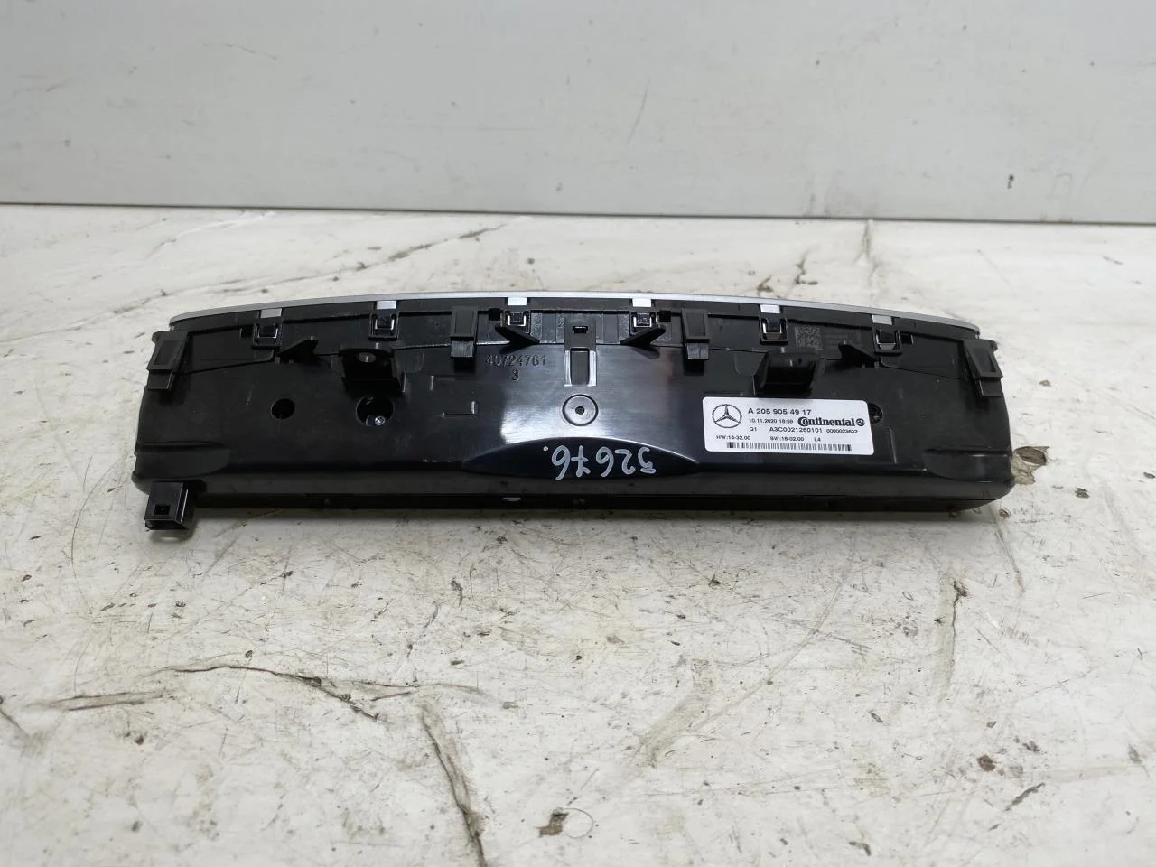 Mercedes EQC 2020- Heater control unit view 2