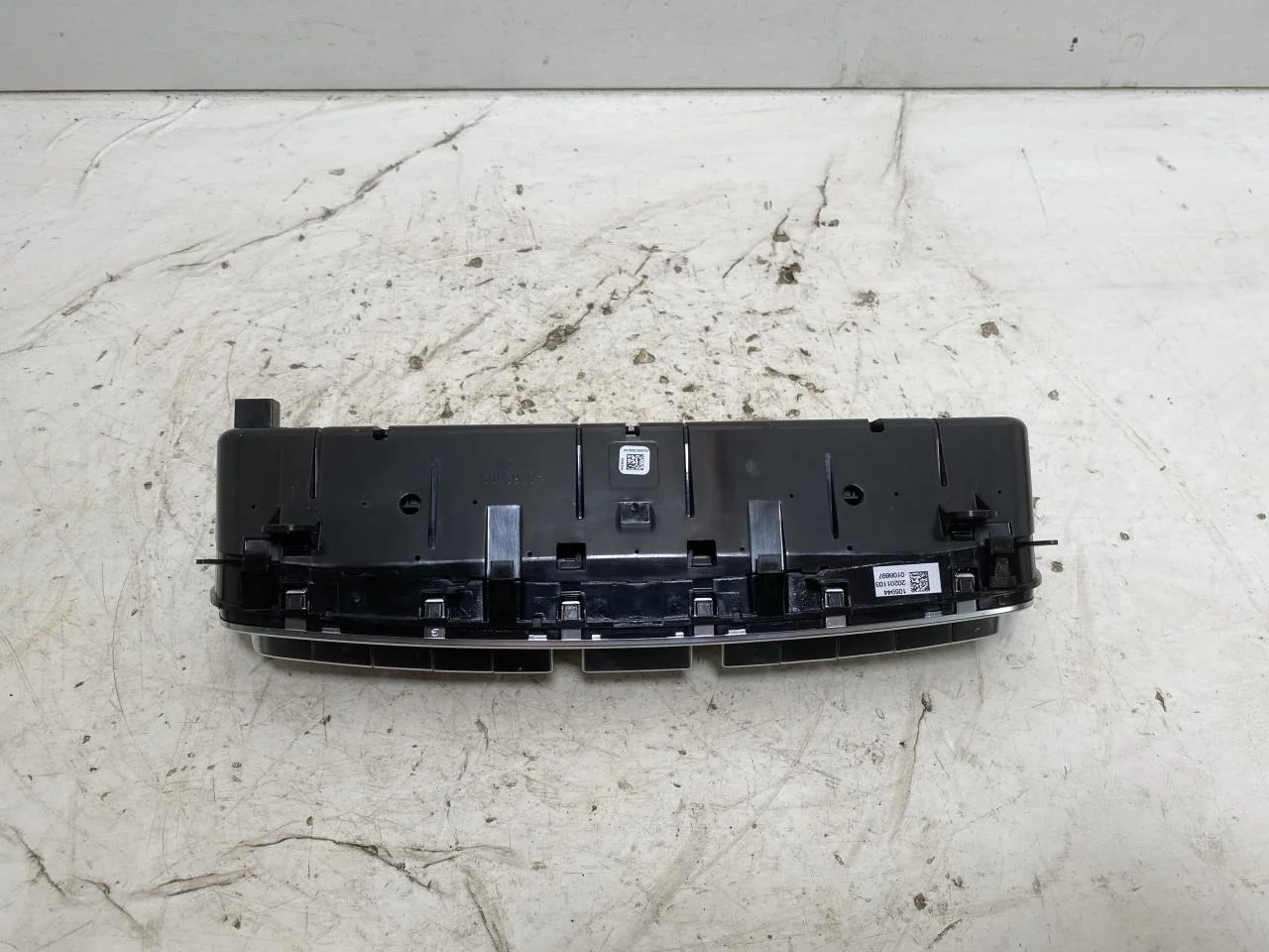 Mercedes EQC 2020- Heater control unit view 4
