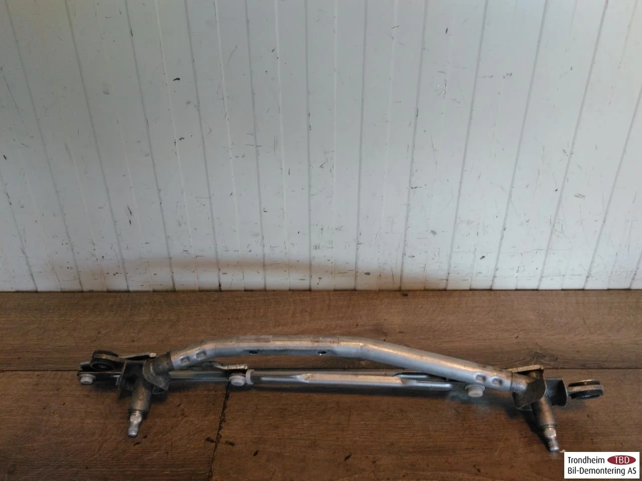 Hyundai IONIQ AE 2017-22 Windshield wiper linkage view 2