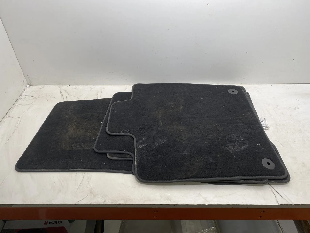 Volkswagen ID.7 TOURER 2024-> Floor carpet