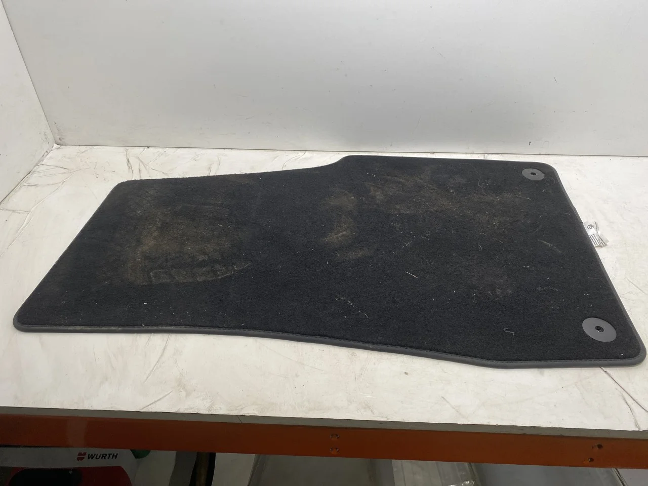 Volkswagen ID.7 TOURER 2024-> Floor carpet view 2