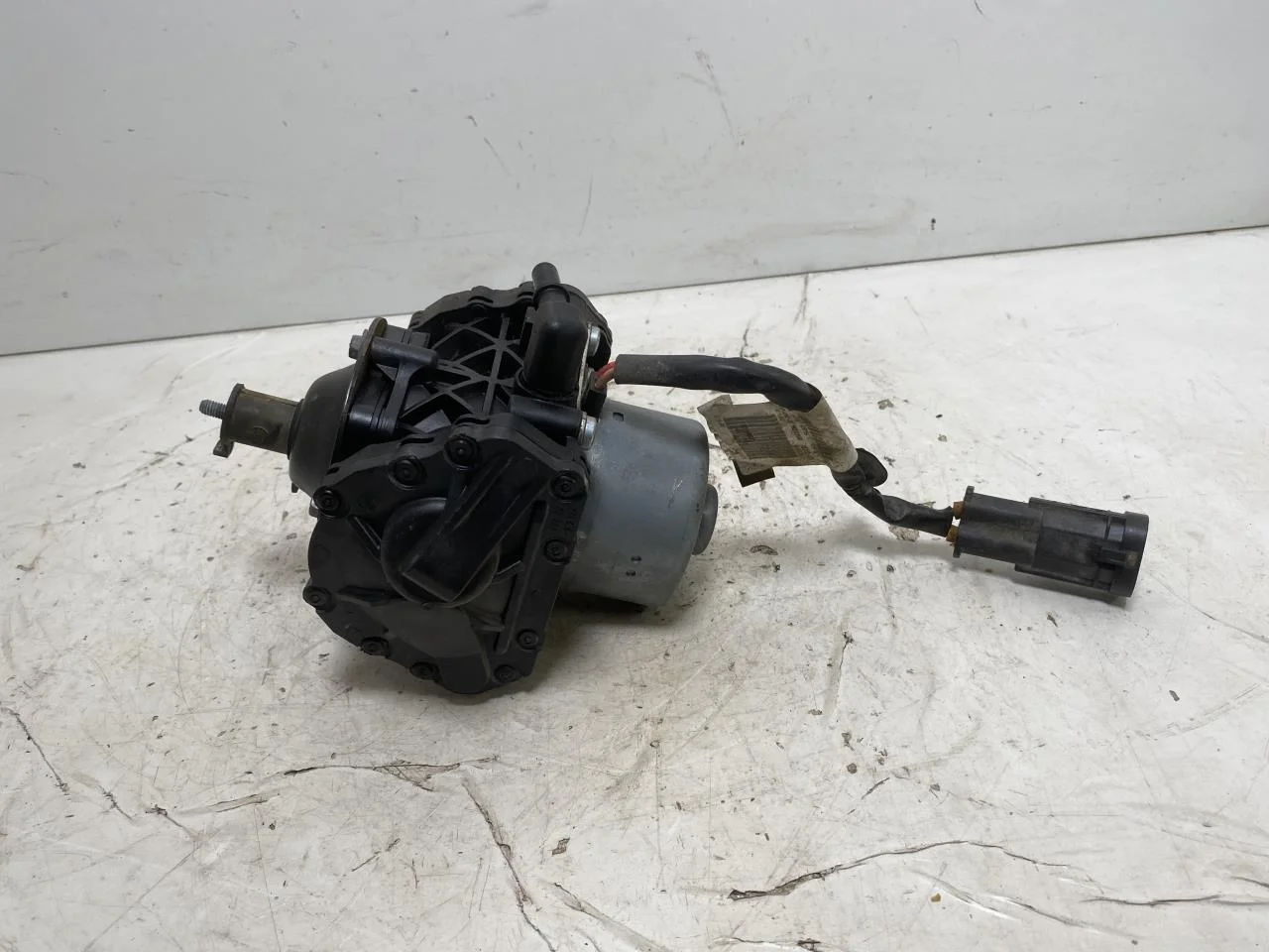 Opel / Vauxhall OPEL MOKKA 21 > Vacuum pump view 3