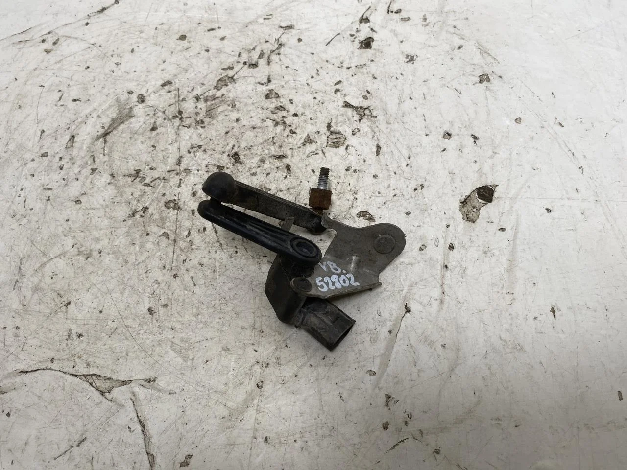 Tesla MODEL 3 2017--> Level control / air suspension sensor
