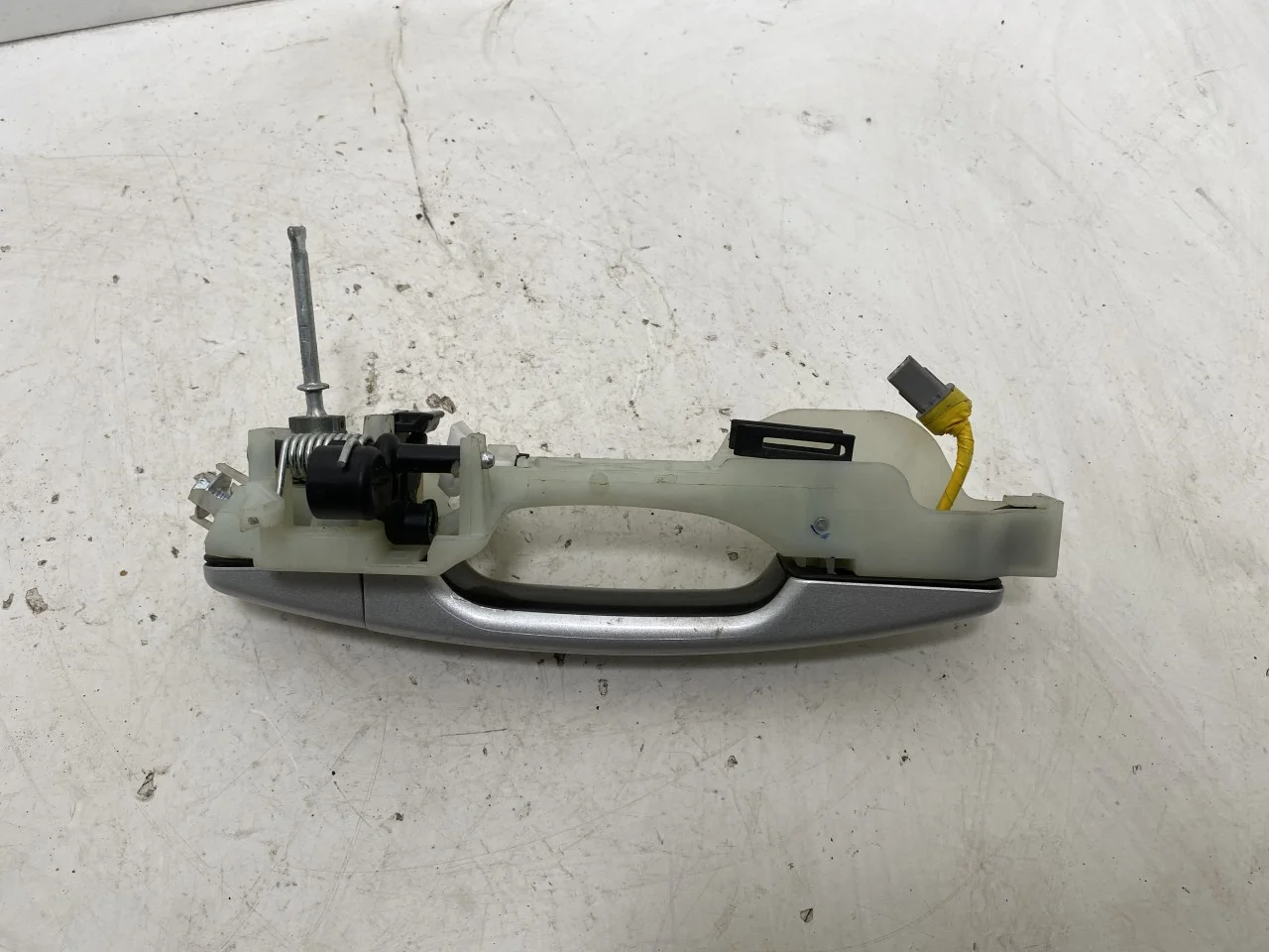 Kia SOUL 2009- Left exterior door handle view 2