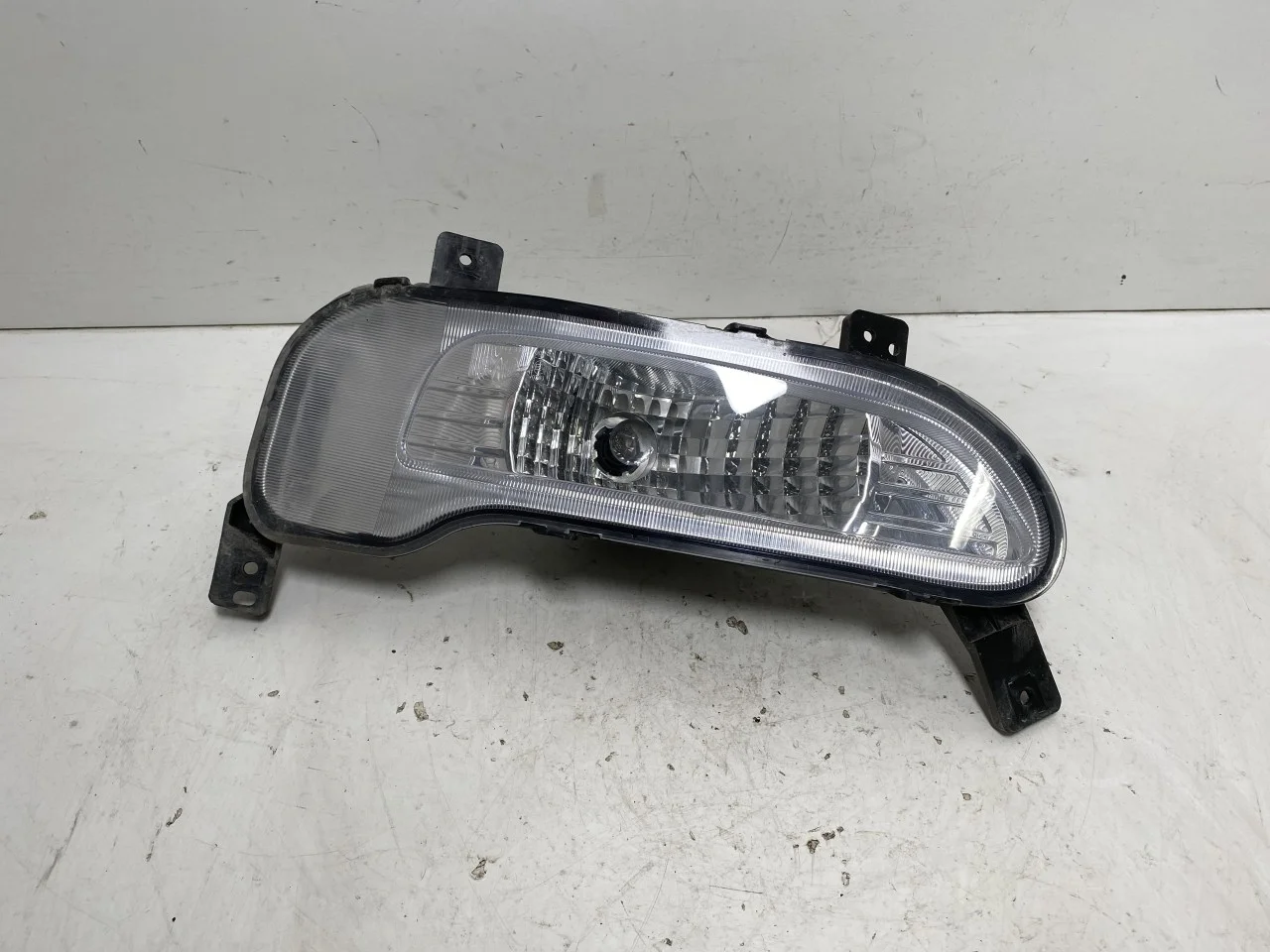 Maxus EV80 2019-> Cornering / fog lamp