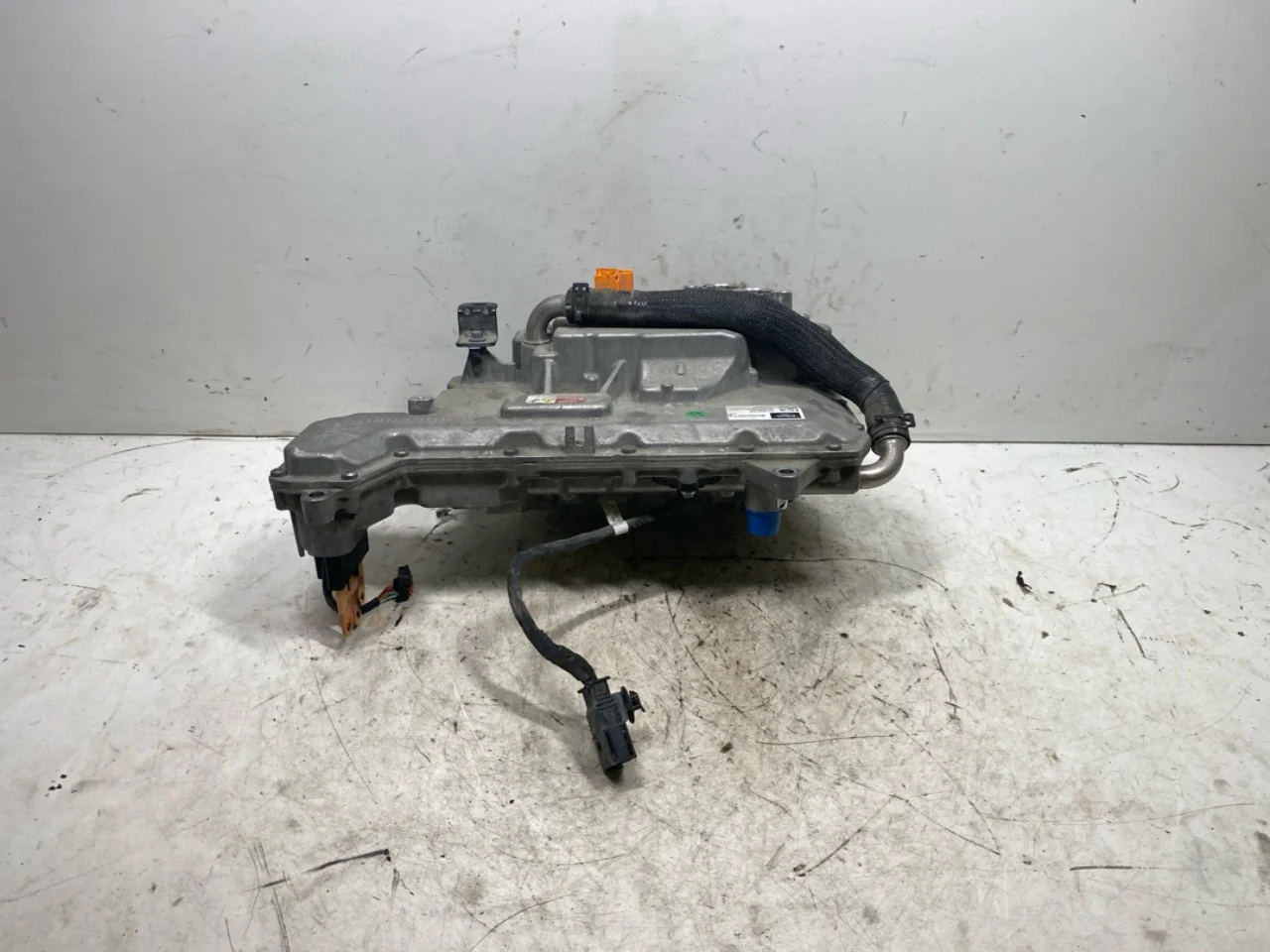 Citroen C4/E-C4 C4X/E-C4X 21->> Inverter, 12-220V nézet 2