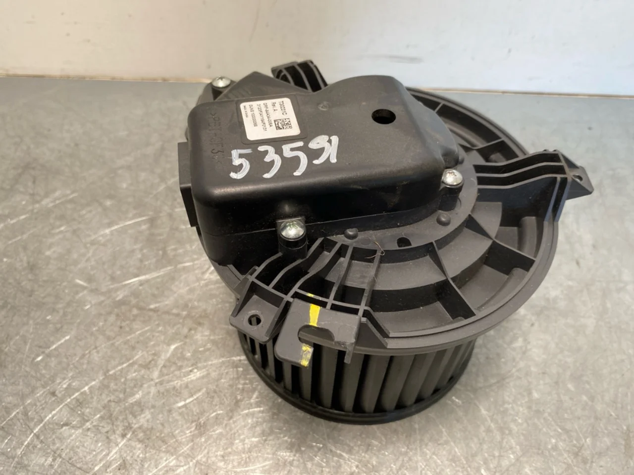 Tesla MODEL 3 2017--> Fűtésventilátor motor