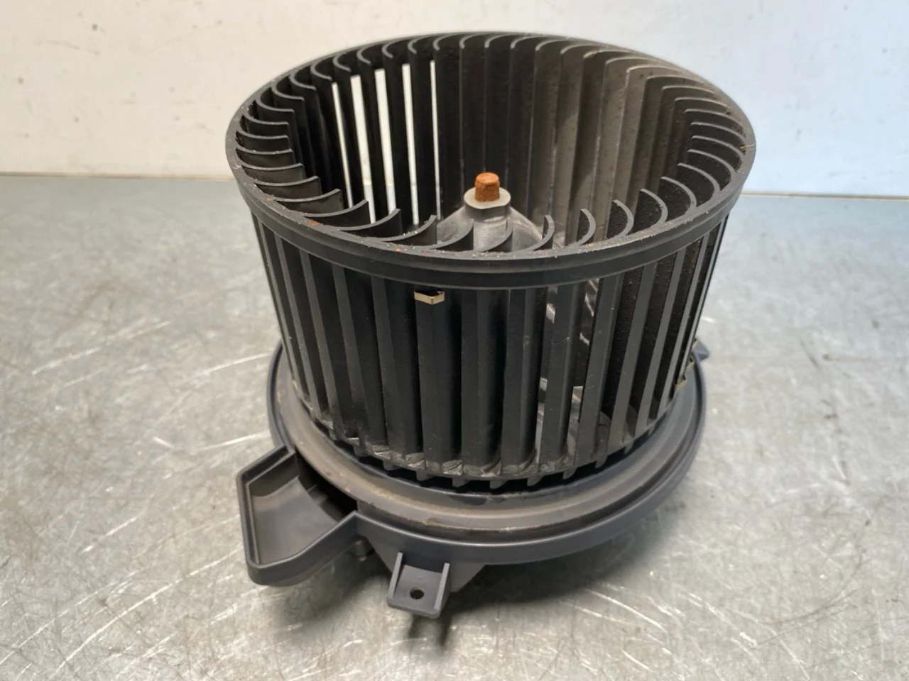 Tesla MODEL 3 2017--> Fűtésventilátor motor nézet 2