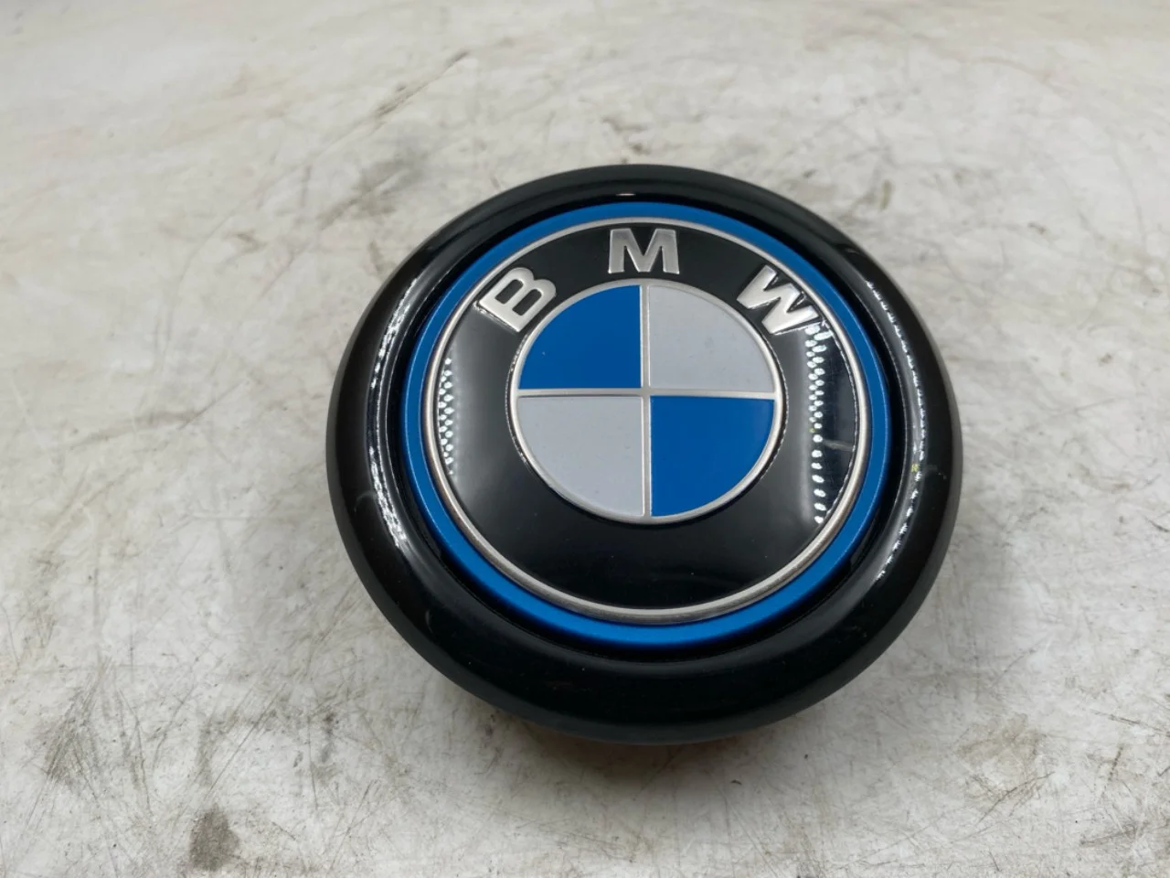 Tailgate exterior handle