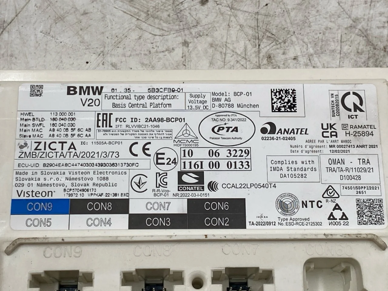 Biztosítékdoboz / elektromos központ nézet 3